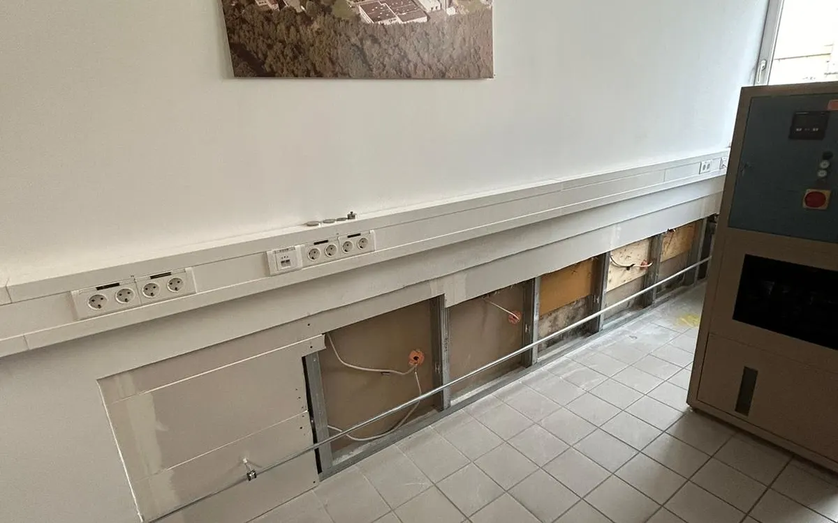 Innenraum im Bestand vor Beginn der Rückbauarbeiten